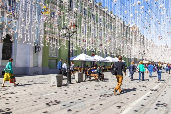 Moscow Russia May 2018 Nikolskaya Street Festive Furniture Architectural Complex — Stock Photo, Image