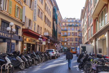 Güzel, Fransa, 8 Ekim 2019. Güzel şehir manzarası. Tarihi gelişim alanındaki Picturesque Caddesi.