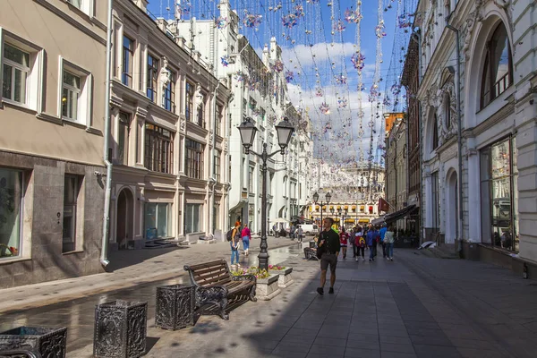 俄罗斯莫斯科 2019年8月27日 卡莫塔亚基佩留洛克是典型的莫斯科街道之一 拥有传统的建筑群 — 图库照片