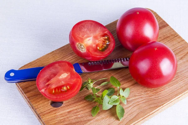Zutaten Zum Kochen Von Salta Aus Frischen Tomaten Und Basilikum — Stockfoto