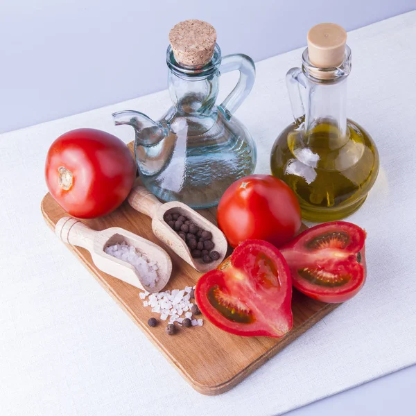 Ingredients Cooking Fresh Salad Tomatoes Sea Salt Basil Pepper Containers — Stock Photo, Image