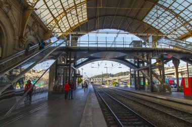 Güzel, Fransa, 12 Ekim 2019. Gare de Nice Tren İstasyonu Perronları
