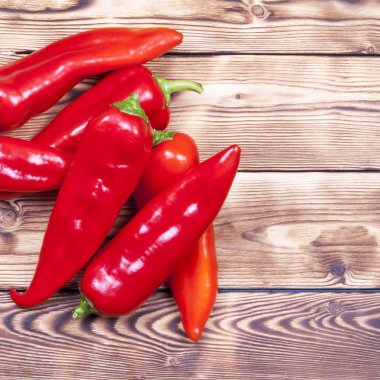 Masada kırmızı biber var.