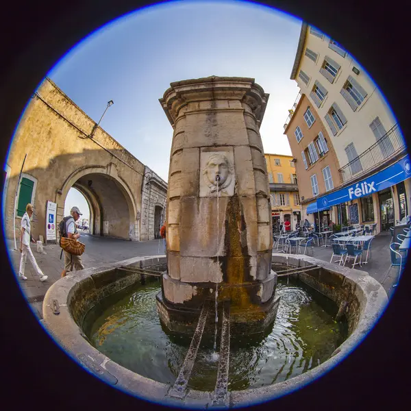 Antibes France October 2019 Picturesque City View Typical Square Fountain — Stock Photo, Image