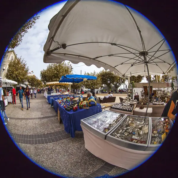 Cannes França Outubro 2019 Uma Variedade Coisas Vintage Balcão Mercado — Fotografia de Stock