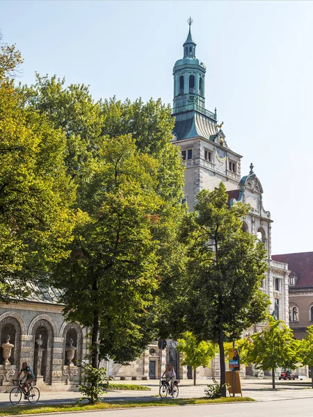 München Tyskland Augusti 2018 Vackra Fragment Byggnaden Traditionell Bayersk Arkitektur — Stockfoto