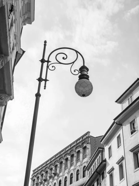 Trieste Itália Agosto 2019 Fragmento Fachada Edifício Típico Cidade Velha — Fotografia de Stock