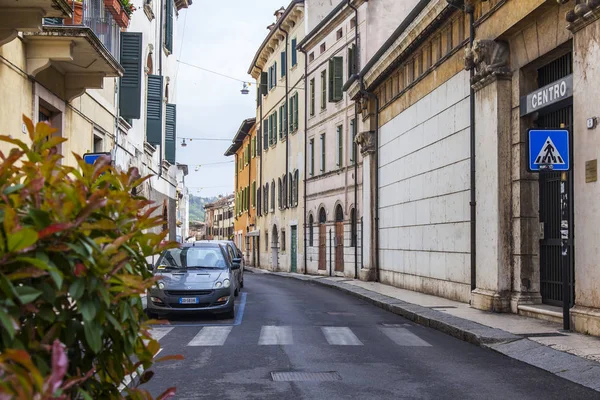 2019年4月24日 意大利维罗纳 美丽的街道与传统的建筑群 — 图库照片