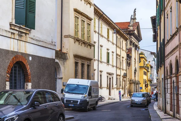 Verona Italia Abril 2019 Hermosa Calle Con Complejo Arquitectónico Tradicional —  Fotos de Stock