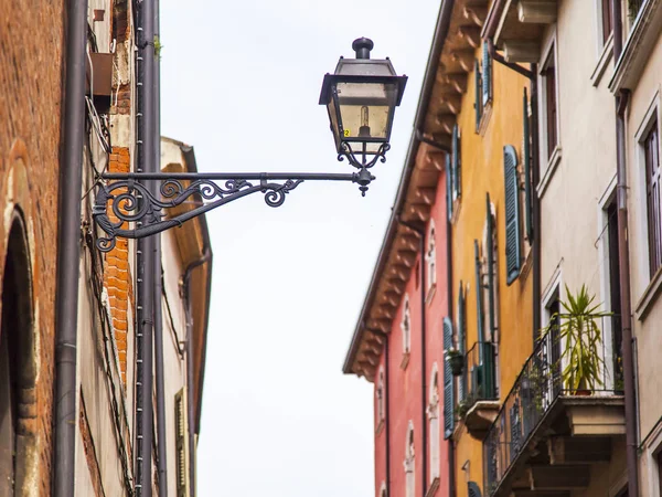 Verona Talya Nisan 2019 Tarihinde Eski Şehirde Binanın Bir Cephe — Stok fotoğraf