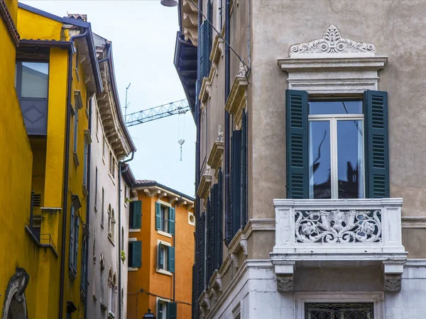 Vérone Italie Avril 2019 Détails Architecturaux Typiques Une Façade Bâtiment — Photo