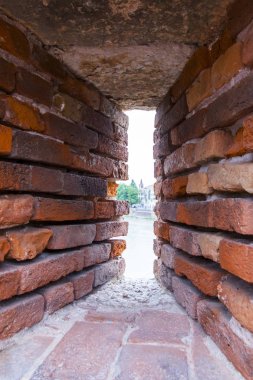 Verona, İtalya, 24 Nisan 2019. Adige ve Ponte Scaligero Köprüsünün manzarası