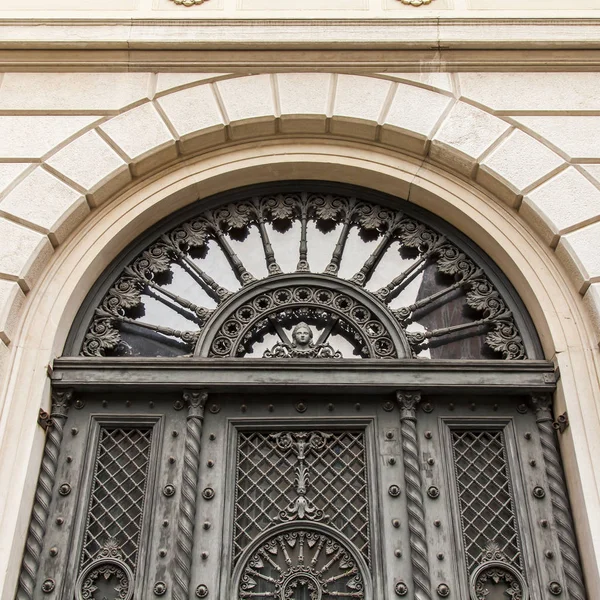 Trieste Italia Agosto 2019 Fragmento Fachada Edificio Típico Casco Antiguo — Foto de Stock