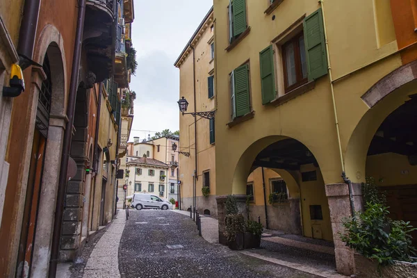 Verona Italien April 2019 Enge Malerische Straße Der Altstadt Typische — Stockfoto