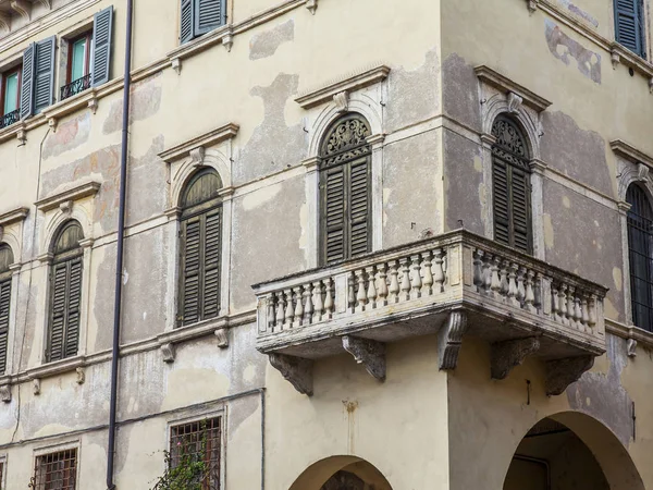 Verona Italien April 2019 Typische Architektonische Details Einer Fassade Des — Stockfoto