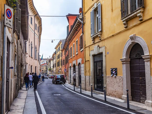 Verona Italien April 2019 Die Schöne Straße Mit Einem Traditionellen — Stockfoto