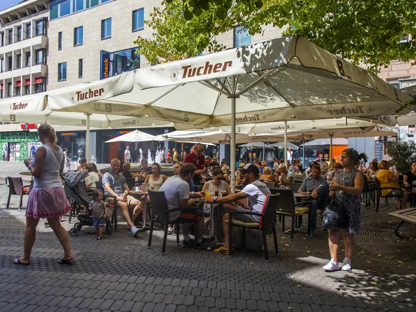 Nürnberg Tyskland Den Augusti 2018 Folk Vilar Ett Typiskt Café — Stockfoto