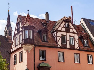 Nürnberg, Almanya, 21 Ağustos 2018 tarihinde. Eski şehirde tipik bir mimari kompleksin bir parçası