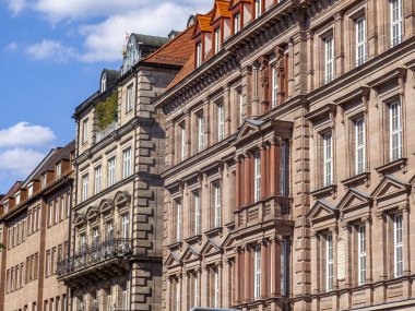 Nürnberg, Almanya, 21 Ağustos 2018 tarihinde. Eski şehirde tipik bir mimari kompleksin bir parçası