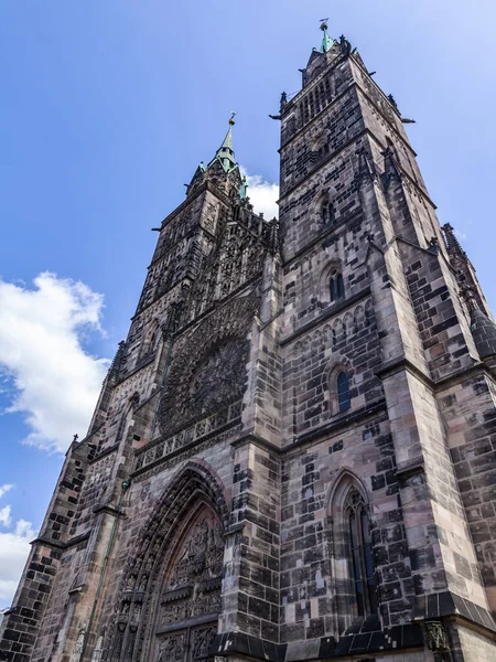 2018年8月22日 ドイツ ニュルンベルク 市の大聖堂の断片 — ストック写真