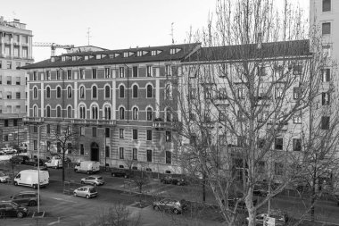 Milan, İtalya, 12 Şubat 2020. Tarihi bir binada tipik şehir manzarası.