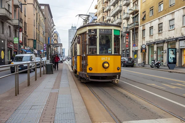 Milan Italie Février 2020 Tramway Vintage Dans Une Rue Ville — Photo