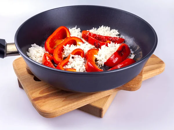 Paprika Mit Reis Einer Pfanne Kochen — Stockfoto