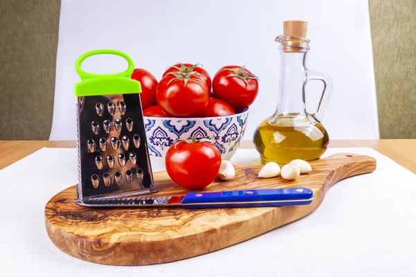 Ingredientes Para Cocinar Ensalada Fresca Tomates Sal Marina Albahaca Pimienta — Foto de Stock