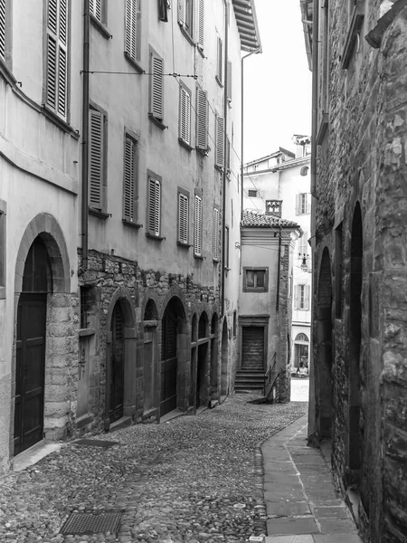 イタリア ベルガモ2020年2月16日 上町の絵のような細い通り シッタ アルタ — ストック写真