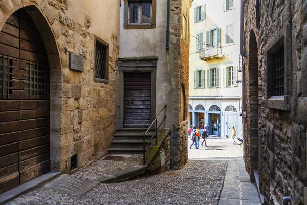 2020年2月16日 意大利Bergamo Citta Alta 风景秀丽的狭窄街道 — 图库照片