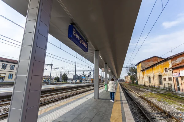 イタリア ベルガモ2020年2月16日 都市鉄道線ターミナル — ストック写真