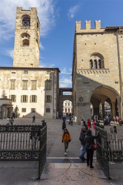 Bergamo, İtalya, 16 Şubat 2020. Yukarı Kentte Manzaralı Şehir Görünümü (Citta Alta).