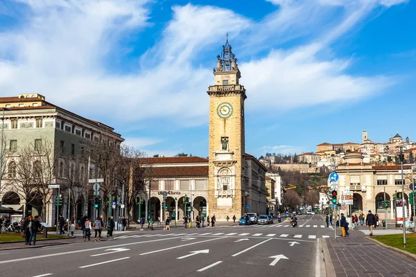 Bergamo Italië Februari 2020 Toren Piazza Vittorio Veneto — Stockfoto