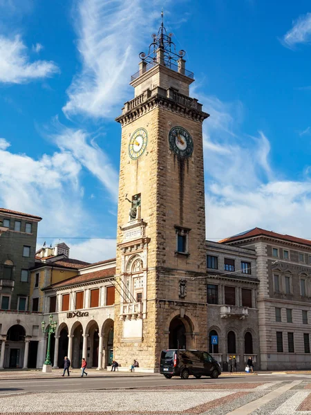 Bergamo Italy February 2020 피아자 비토리오 베네토에 — 스톡 사진