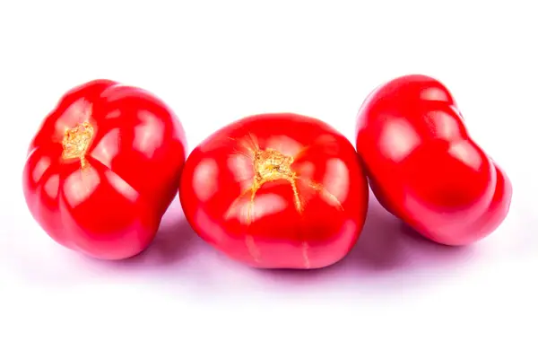 Tomates Frescos Colza Sobre Una Mesa —  Fotos de Stock