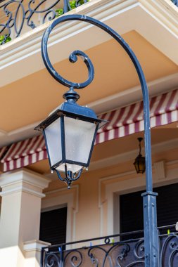 Monte Carlo, Monako, 13 Ekim 2019. Güzel sokak lambası