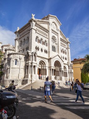 Monte-CARLO, Monako, 10 Ekim 2016. Bir katedralin ana cephesi (Aziz Nikolay Katedrali)