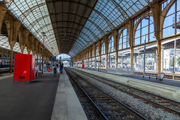 Güzel Fransa Ekim 2019 Gare Nice Tren Stasyonu Perronları — Stok fotoğraf
