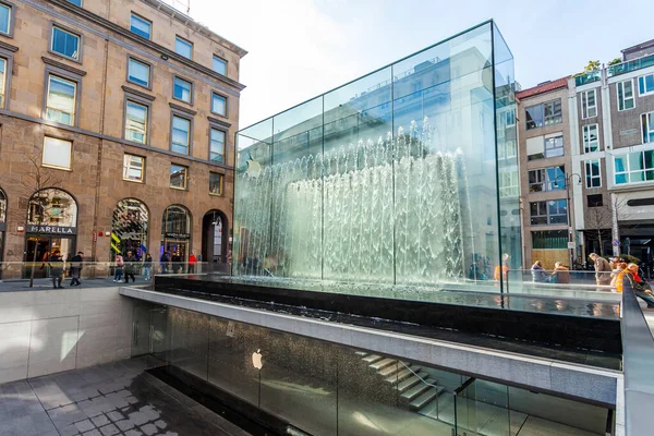 Milan Italy February 2020 Attractive Modern Fountain Historic Part City — Stock Photo, Image