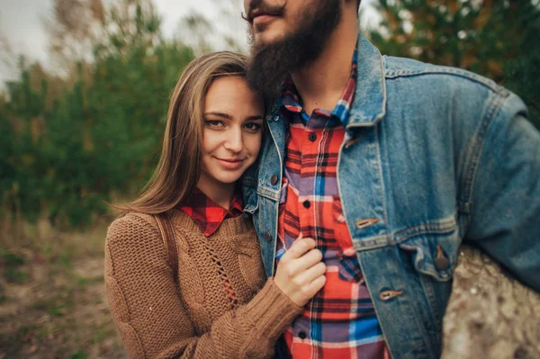 Joven pareja hipster —  Fotos de Stock