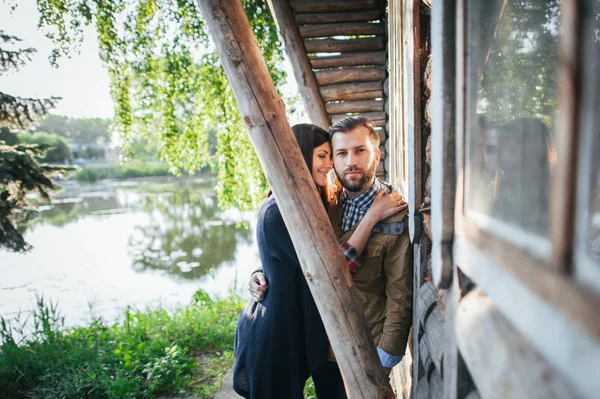 Romantický pár objímání — Stock fotografie