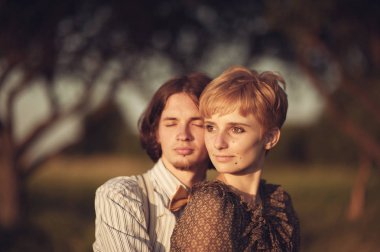 Genç Romantik Çift 