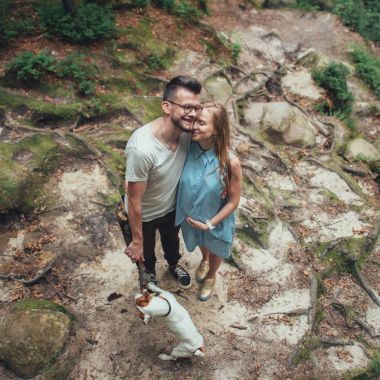 köpek forest Hill ile poz Çift