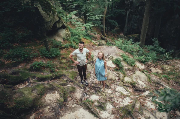 Forest Hill'de poz Çift