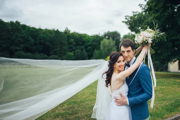 Happy Attractive Caucasian Wedding Couple Hugging Each Other Park — Stock Photo, Image