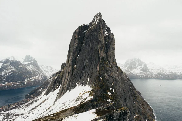 Troms Norwegia Kwietnia 2018 Zimowy Widok Oksahornan Steinfjord Wyspie Senja — Zdjęcie stockowe