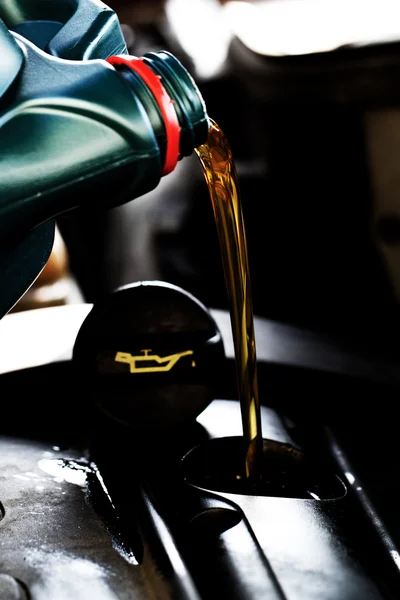 Моторное масло — стоковое фото