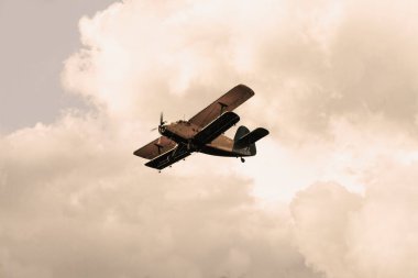 Gökyüzündeki uçak