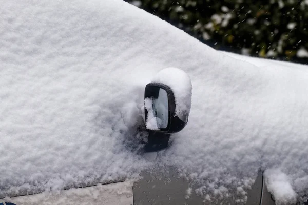 Snowy car -detail — Stock Photo, Image