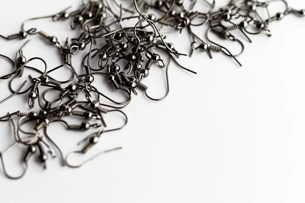 Küpe kancaları, top ve rulo ile